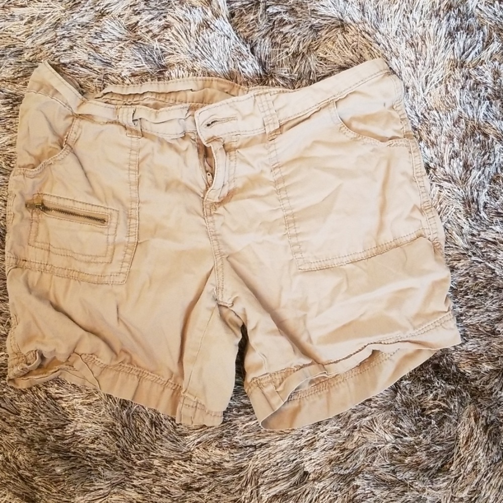 Faded Glory khaki shorts